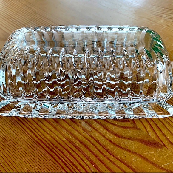 Mikasa Other - Mikasa Royal Suite Quarter Pound
Covered Butter 8 1/4"